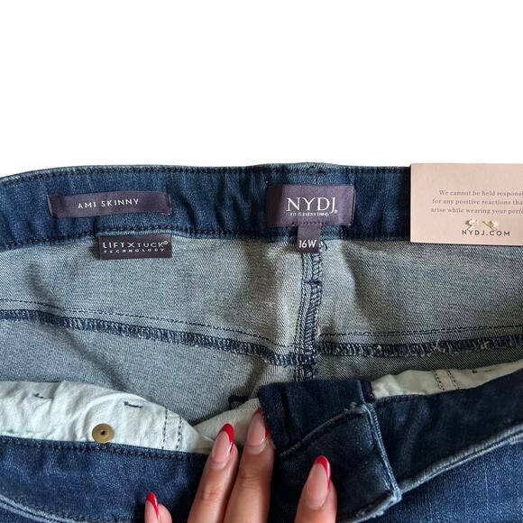 NYDJ Ami Skinny Jeans Size 16W NWT Dark Wash Lift Tuck Technology - Picture 3 of 7